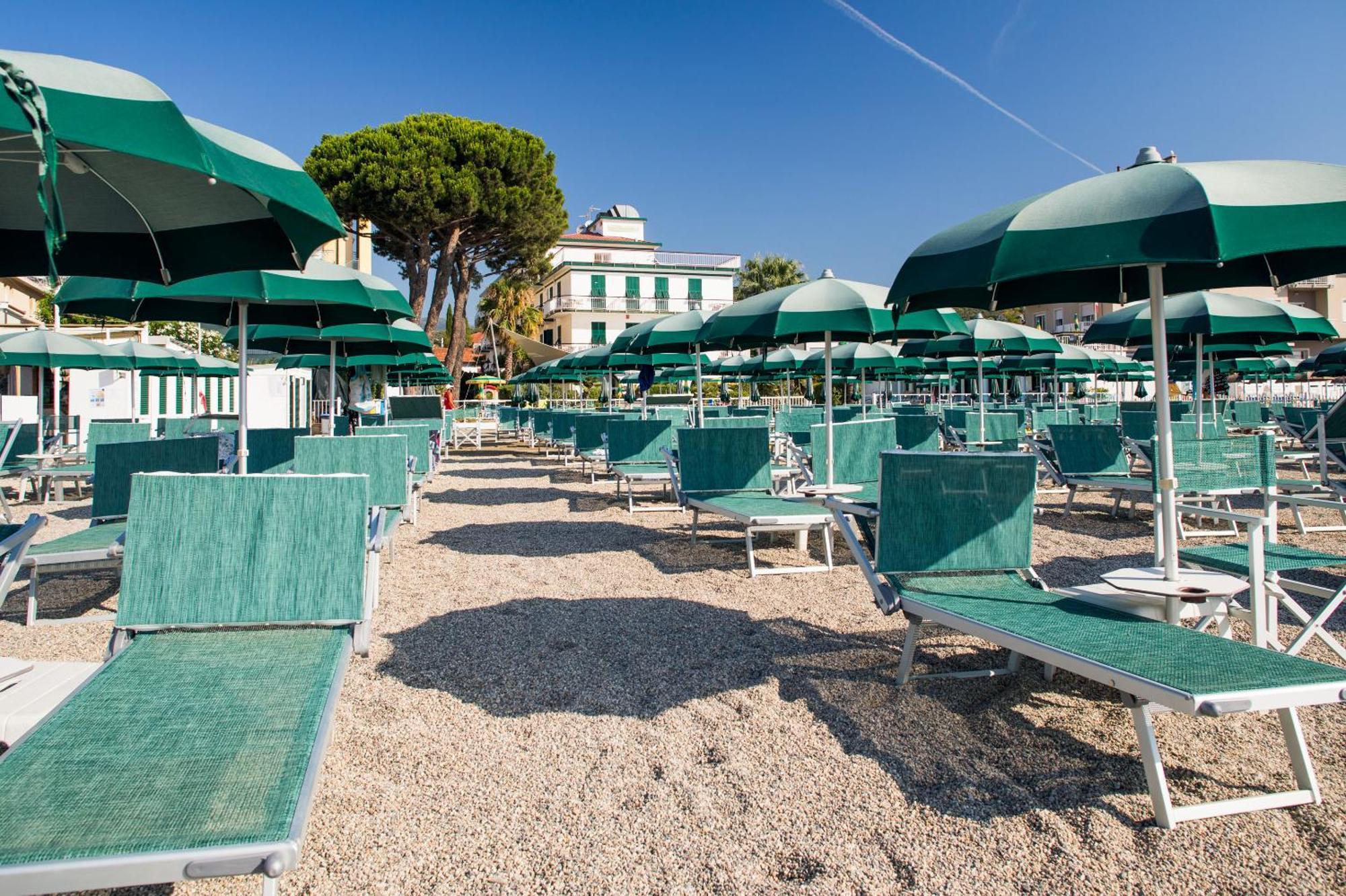 Hotel Gabriella Diano Marina Zewnętrze zdjęcie