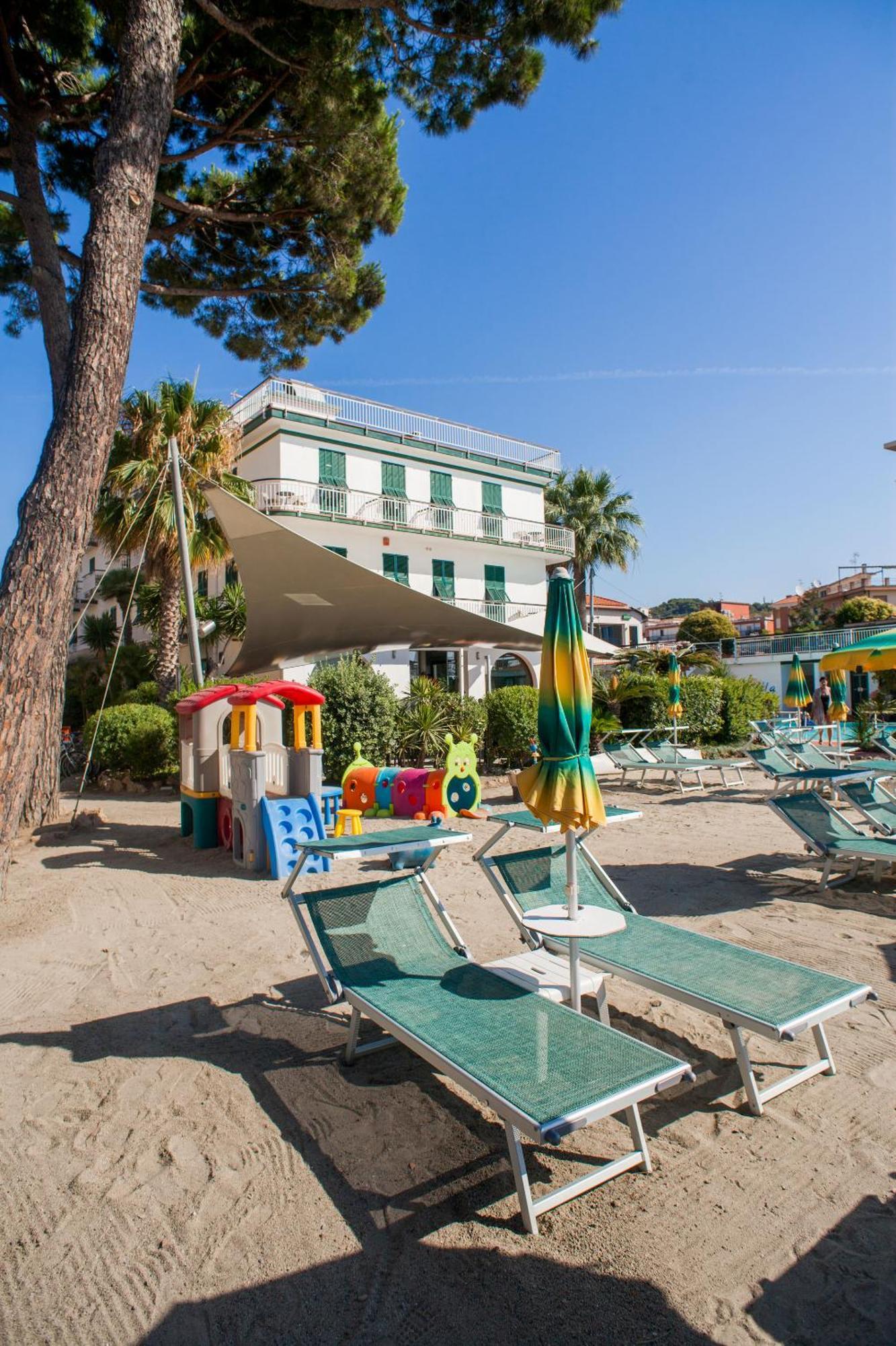 Hotel Gabriella Diano Marina Zewnętrze zdjęcie