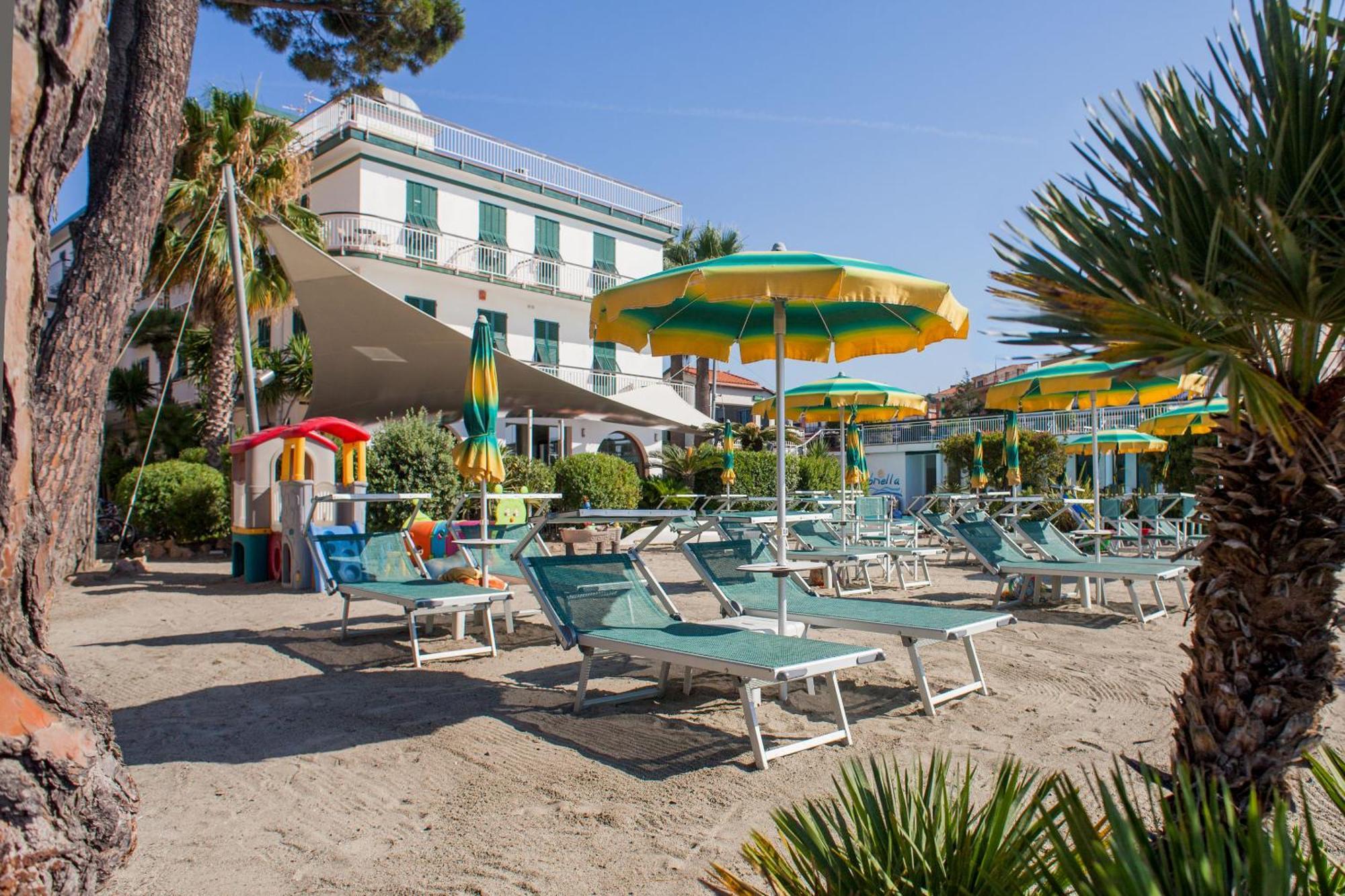 Hotel Gabriella Diano Marina Zewnętrze zdjęcie