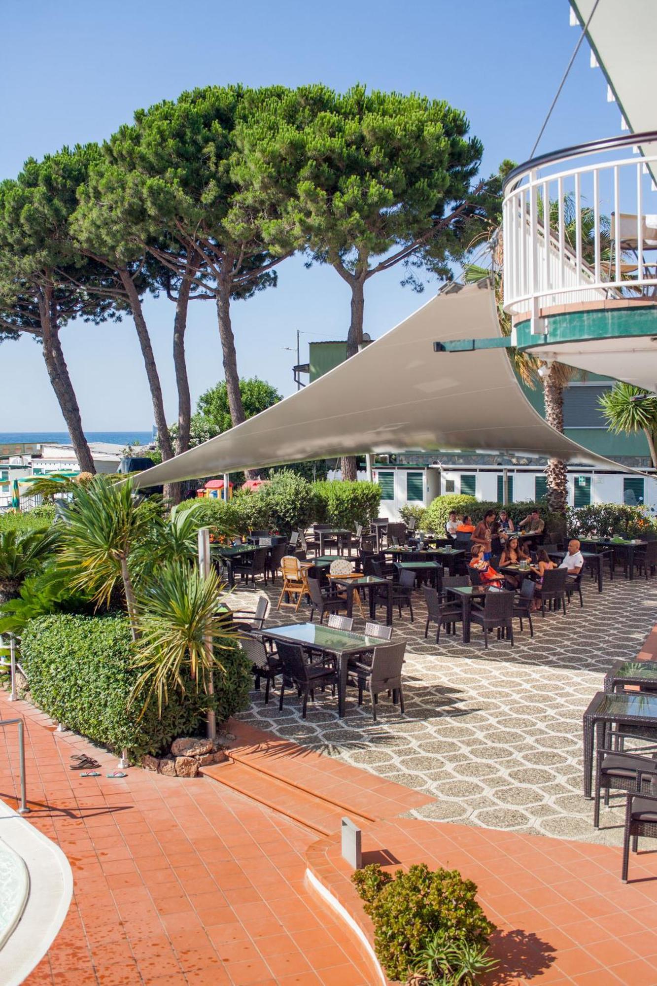 Hotel Gabriella Diano Marina Zewnętrze zdjęcie
