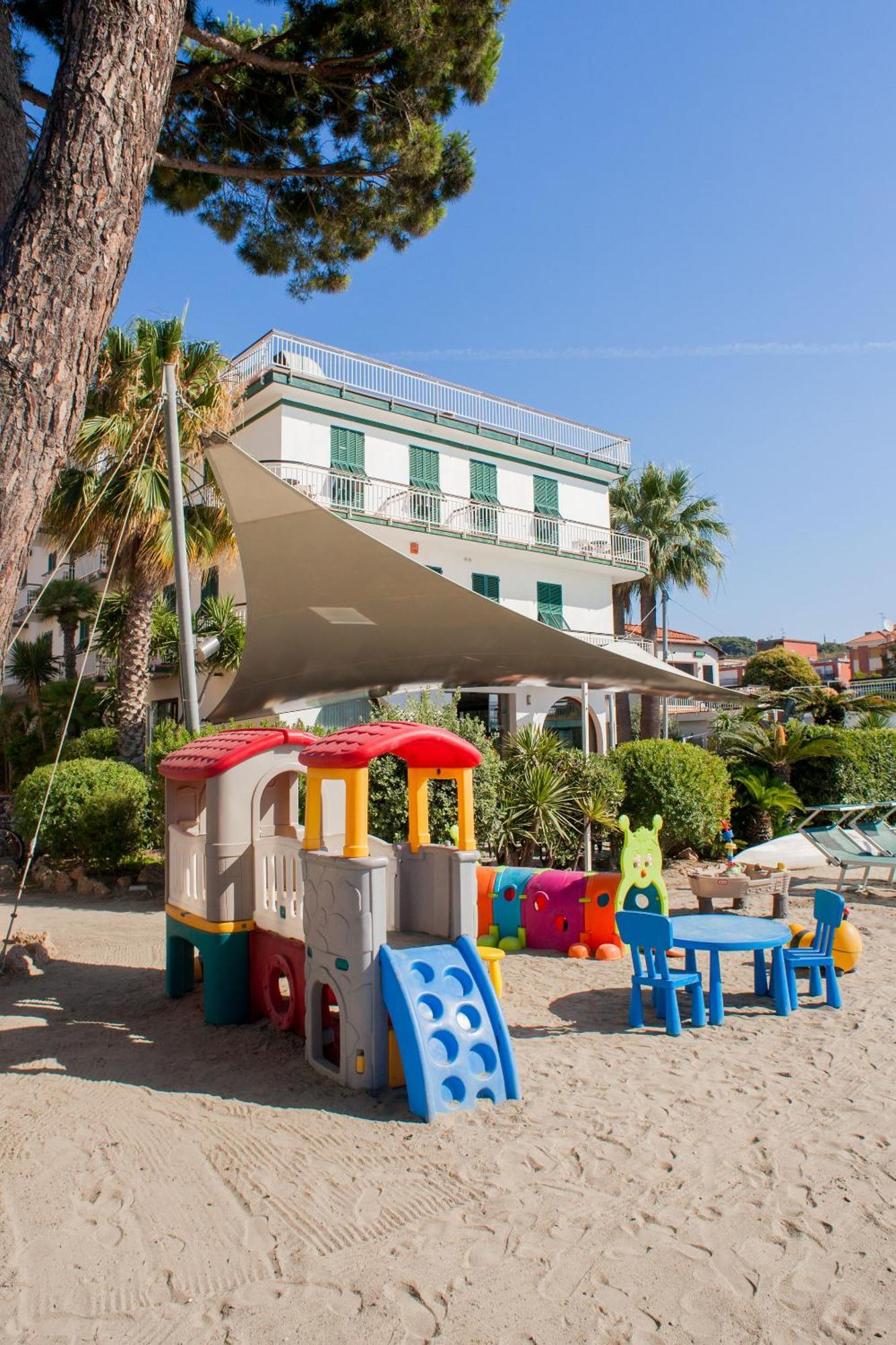 Hotel Gabriella Diano Marina Zewnętrze zdjęcie