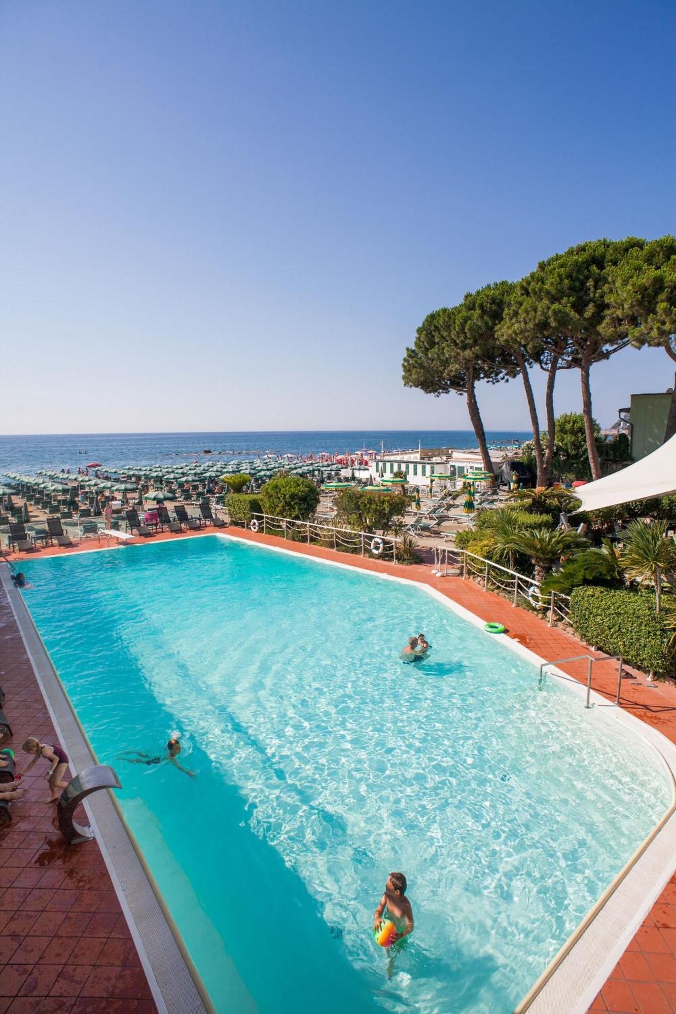 Hotel Gabriella Diano Marina Zewnętrze zdjęcie