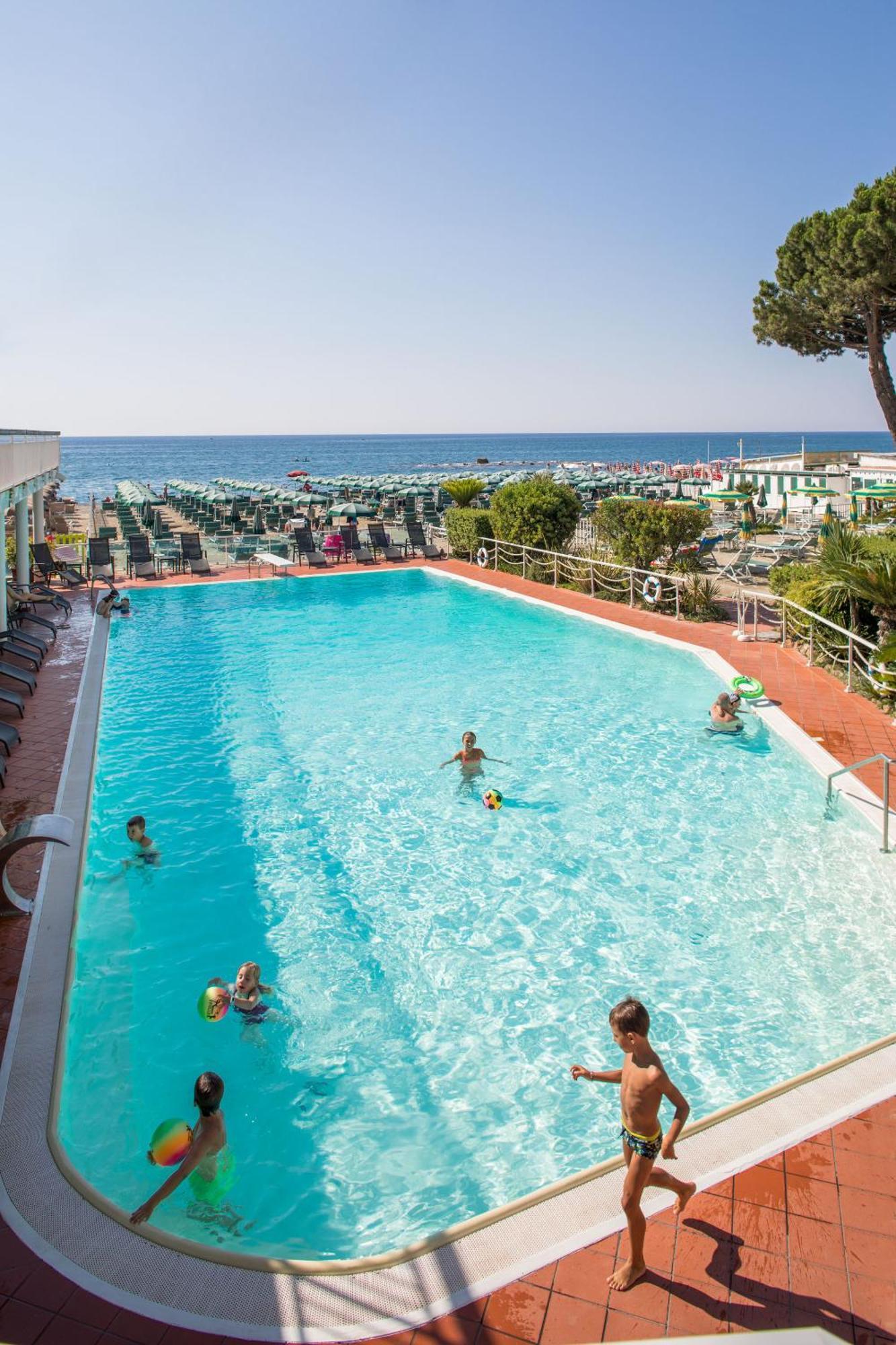 Hotel Gabriella Diano Marina Zewnętrze zdjęcie