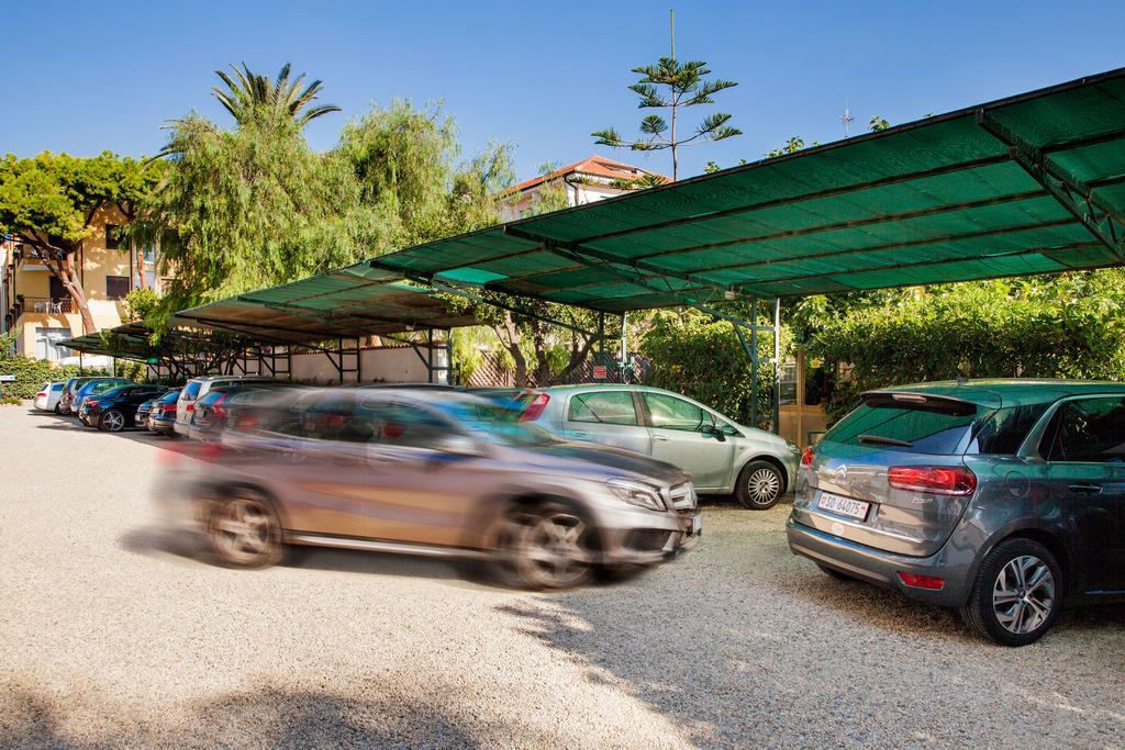 Hotel Gabriella Diano Marina Zewnętrze zdjęcie
